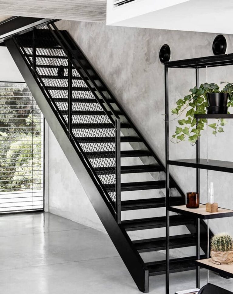 Металлические лестницы